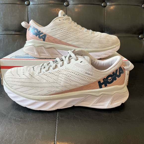 Women’s Hoka Arahi 4 Nimbus Cloud Lunar Rock Sz 9 - Picture 1 of 7